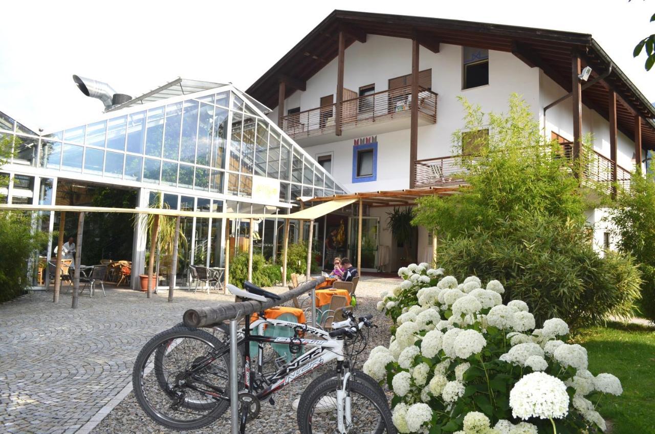 Hotel Bamboo Coldrano Exterior photo